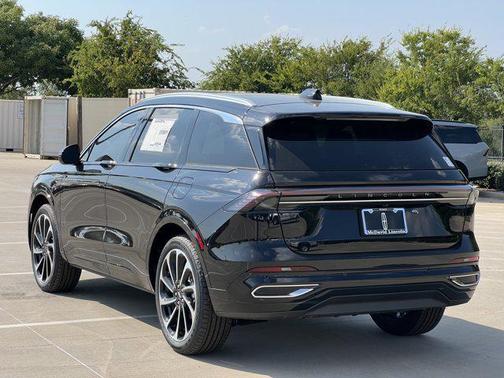 2025 Lincoln Nautilus Black Label