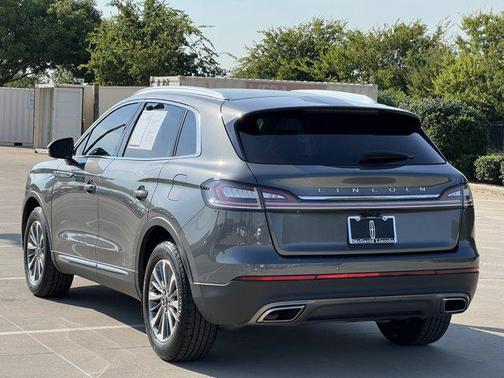 2022 Lincoln Nautilus Standard