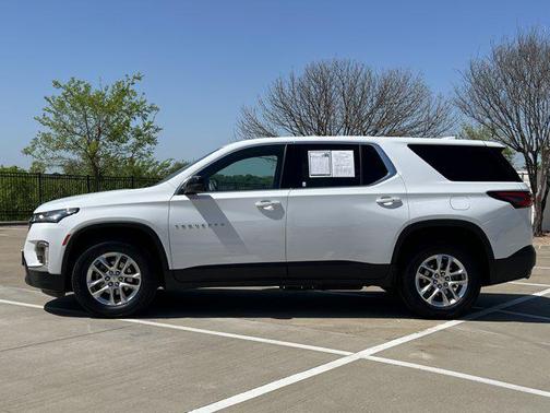 2023 Chevrolet Traverse LS