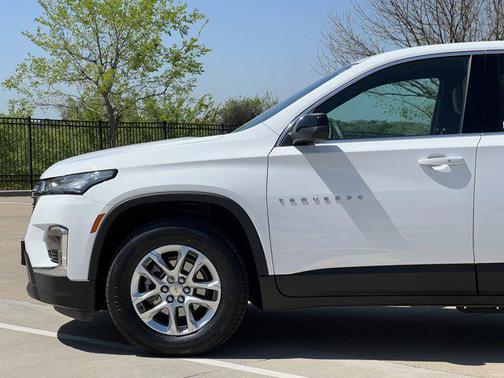2023 Chevrolet Traverse LS