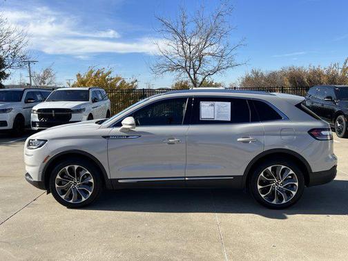 2022 Lincoln Nautilus Reserve