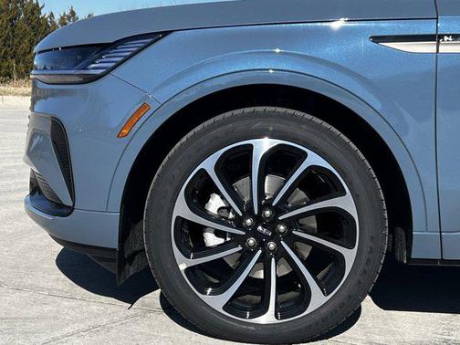 2025 Lincoln Nautilus Black Label