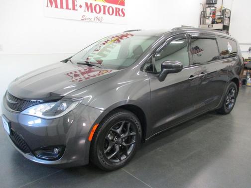 2019 Chrysler Pacifica Touring-L Plus