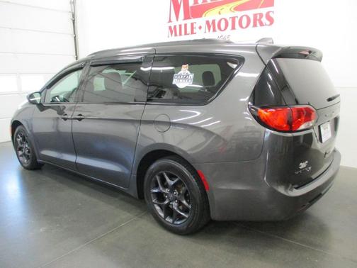 2019 Chrysler Pacifica Touring-L Plus