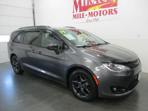 2019 Chrysler Pacifica Touring-L Plus