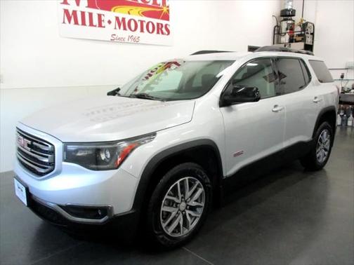 2017 GMC Acadia SLE-2