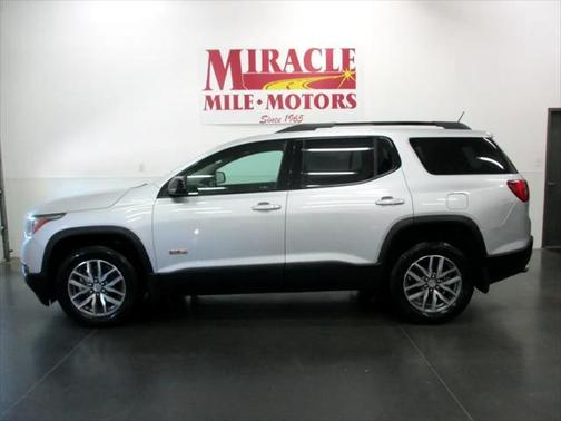 2017 GMC Acadia SLE-2