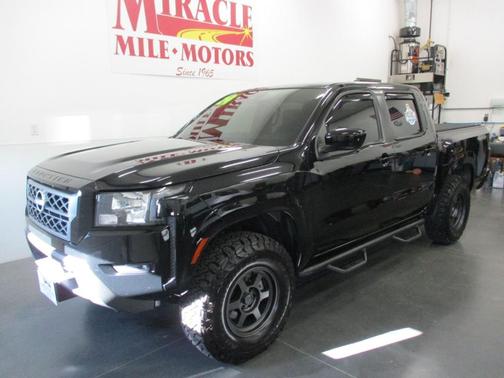 2024 Nissan Frontier SV