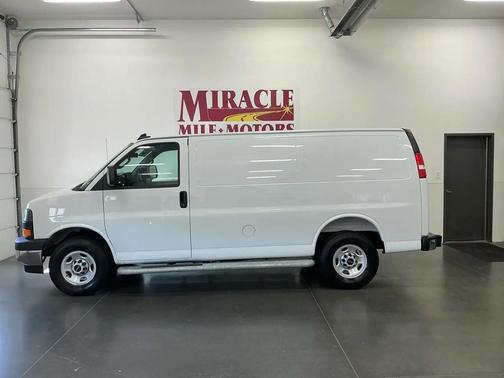 White 2025 GMC Savana 2500 Work Van