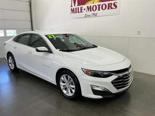 White 2022 Chevrolet Malibu FWD LT