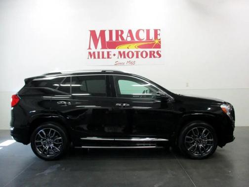2023 GMC Terrain Denali