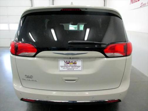 2019 Chrysler Pacifica Touring-L Plus