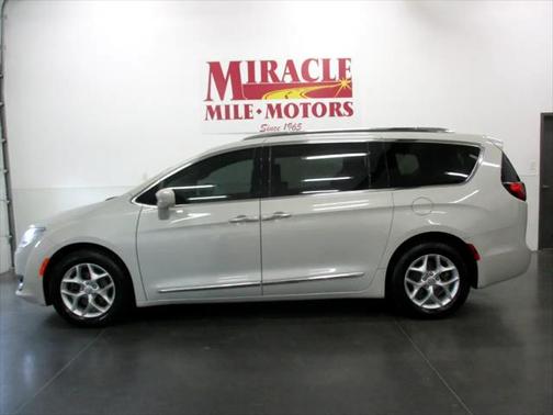 2019 Chrysler Pacifica Touring-L Plus