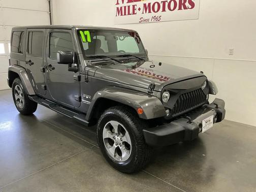 Gray 2017 Jeep Wrangler Unlimited Sahara