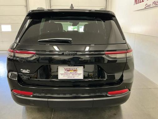 Black 2023 Jeep Grand Cherokee Altitude