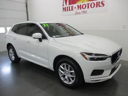 2021 Volvo XC60 T5 Momentum