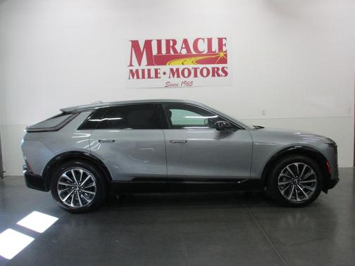 2024 Cadillac LYRIQ Sport