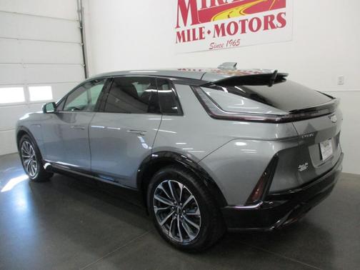 2024 Cadillac LYRIQ Sport