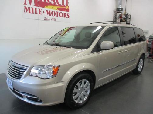 2014 Chrysler Town & Country Touring
