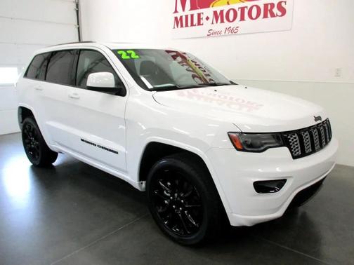 2022 Jeep Grand Cherokee Altitude