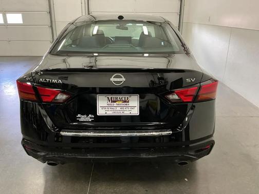 Black 2023 Nissan Altima 2.5 SV