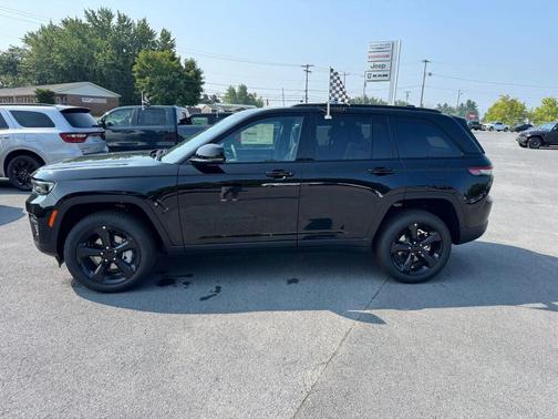 2025 Jeep Grand Cherokee Limited X