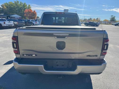 2020 RAM 2500 Laramie Crew Cab 4X4 6'4' Box