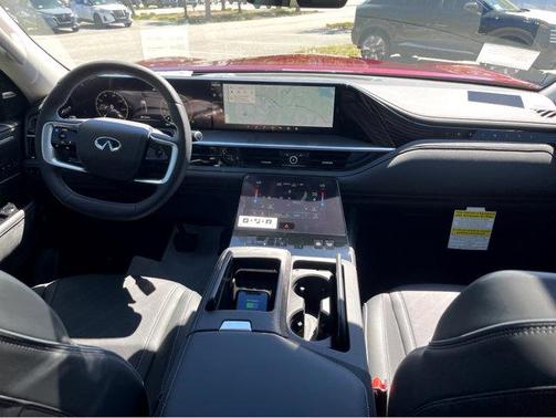 2025 INFINITI QX80 Luxe