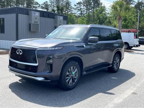 2025 INFINITI QX80 PURE