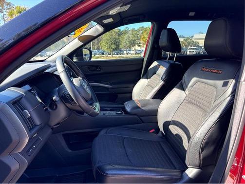 2024 Nissan Pathfinder Rock Creek 4WD