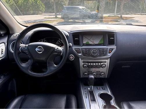 2020 Nissan Pathfinder SL 2WD