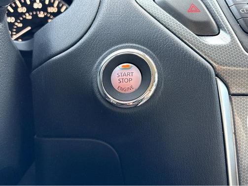 2020 Nissan Pathfinder SL 2WD