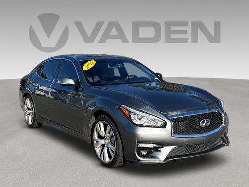 2015 INFINITI Q70 3.7