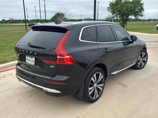 2022 Volvo XC60 B5 Inscription
