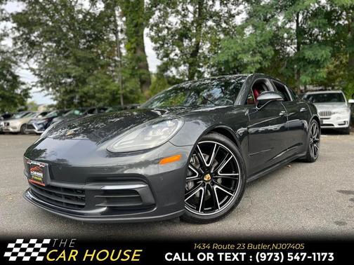 2018 Porsche Panamera 4