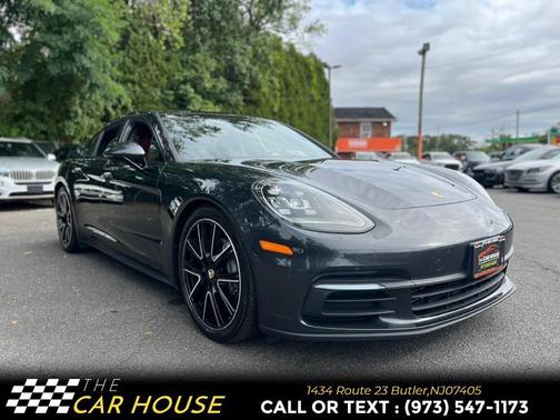 2018 Porsche Panamera 4