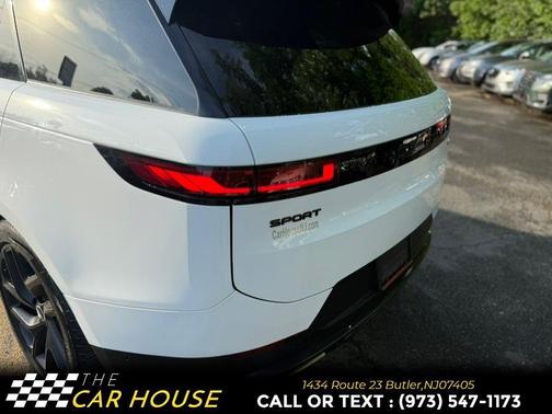 Fuji White 2023 Land Rover Range Rover Sport SE