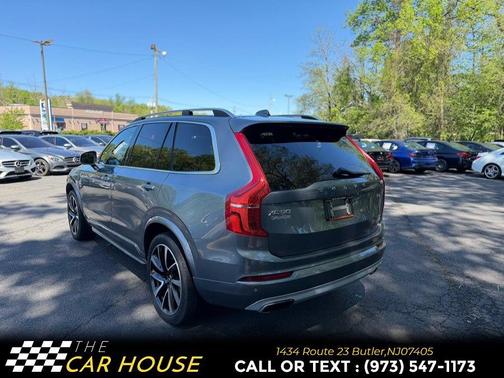 Gray 2018 Volvo XC90 T6 Momentum