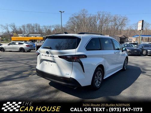 2025 Toyota Sienna XLE