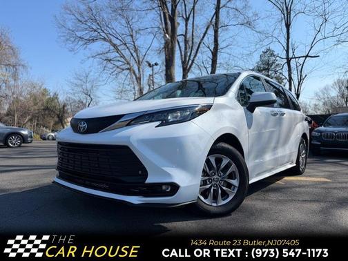 2025 Toyota Sienna XLE