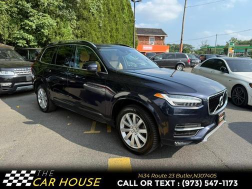 2016 Volvo XC90 T6 Momentum