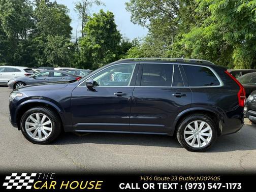 2016 Volvo XC90 T6 Momentum