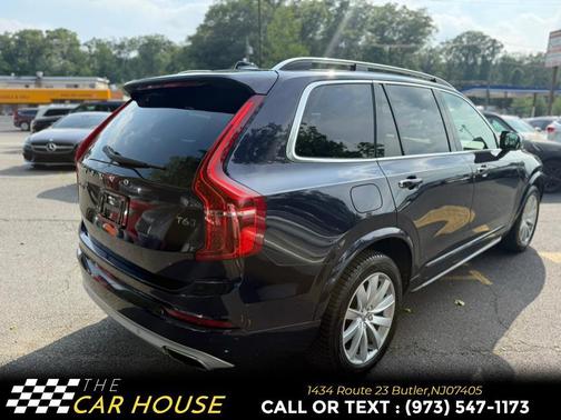 2016 Volvo XC90 T6 Momentum