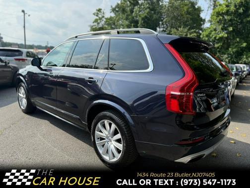 2016 Volvo XC90 T6 Momentum