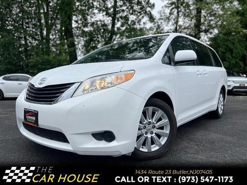 2011 Toyota Sienna LE