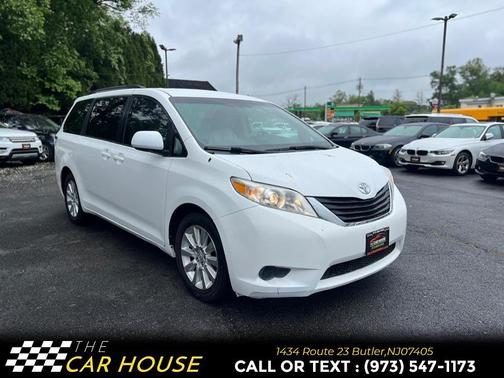2011 Toyota Sienna LE