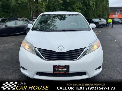 2011 Toyota Sienna LE