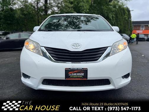 2011 Toyota Sienna LE