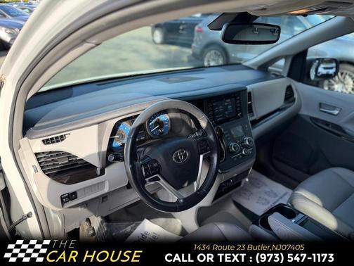 2019 Toyota Sienna XLE