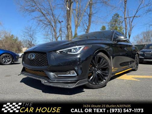 Black 2018 INFINITI Q60 3.0t LUXE
